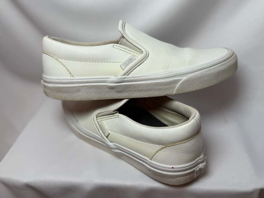 Vans Classic Slip-On Tumble Leather Sneakers White Size US Women 7.5 / Men 6.0